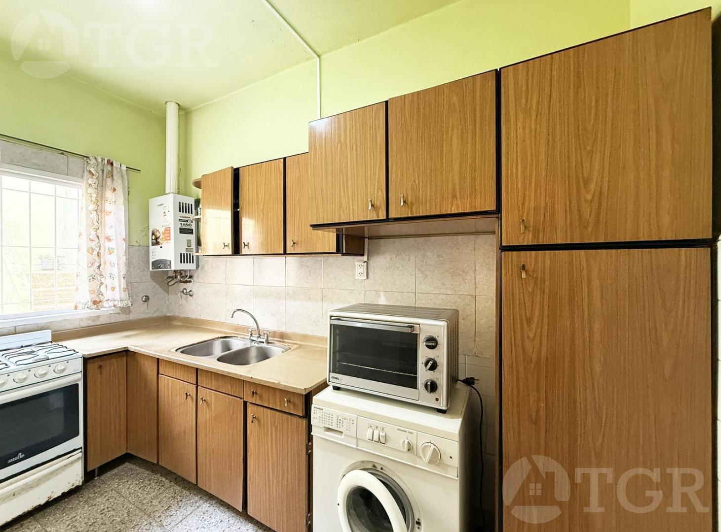 Venta Casa 3 ambientes con Dos patios y terraza en Villa Ballester