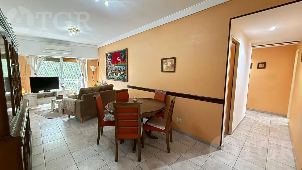 Venta Deparmamento 4 ambientes con balcón y terraza en Villa Devoto 5