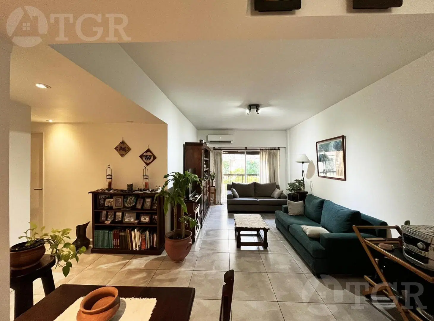 Departamento de 4 ambientes con balcón 1