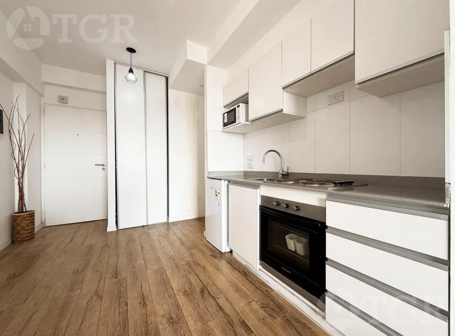 VENTA DEPARTAMENTO MONOAMBIENTE AMOBLADO-CON BALCÓN EN BRICKELL URQUIZA 5