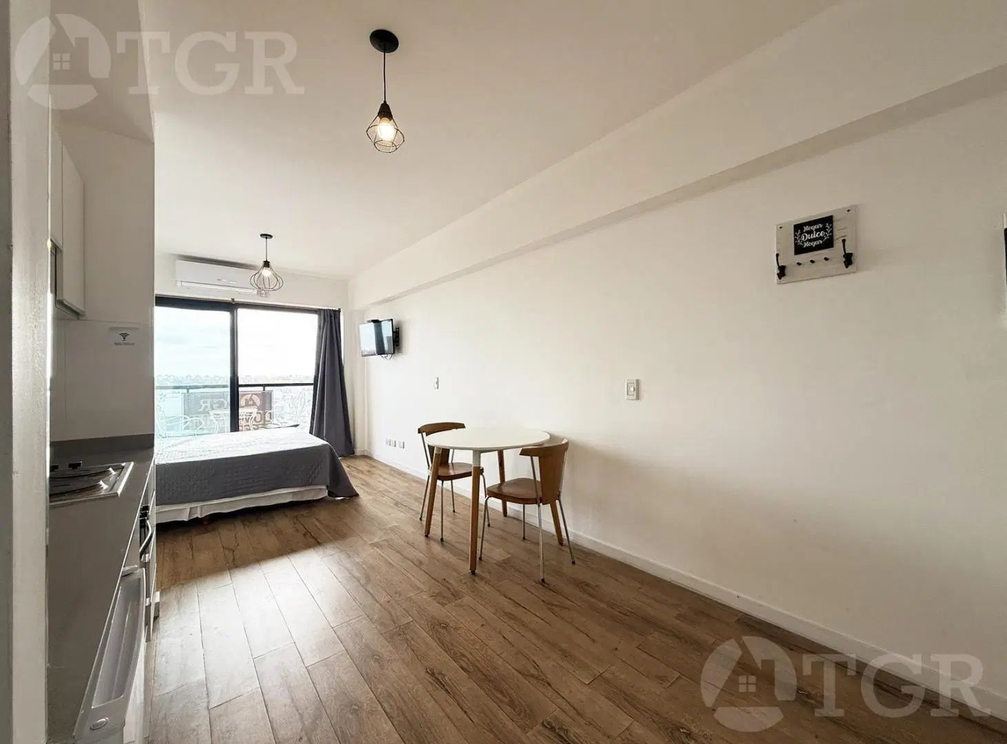 VENTA DEPARTAMENTO MONOAMBIENTE AMOBLADO-CON BALCÓN EN BRICKELL URQUIZA 2