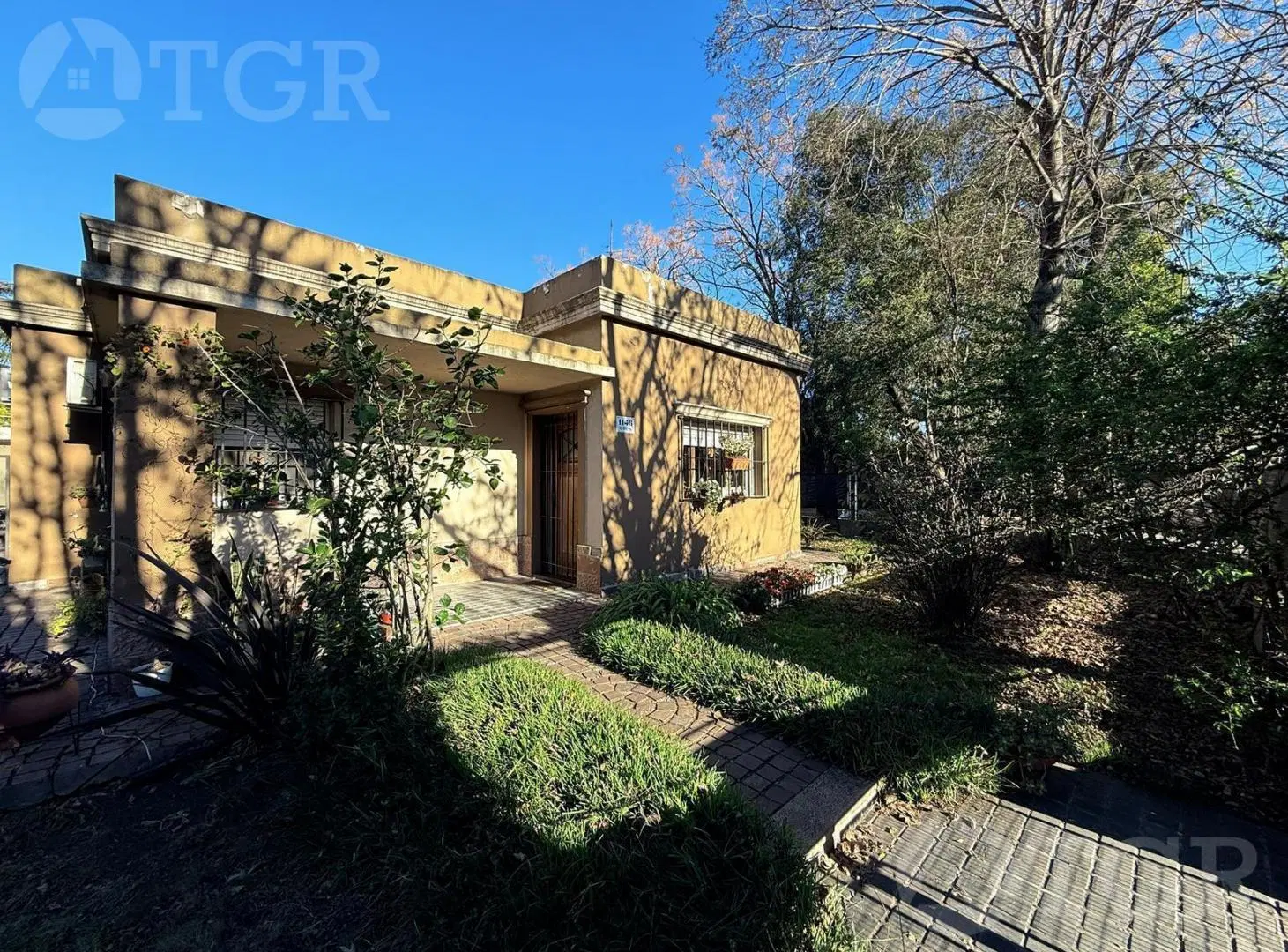 Casa en venta en Lonchamps hermosa cerca de la estación 4