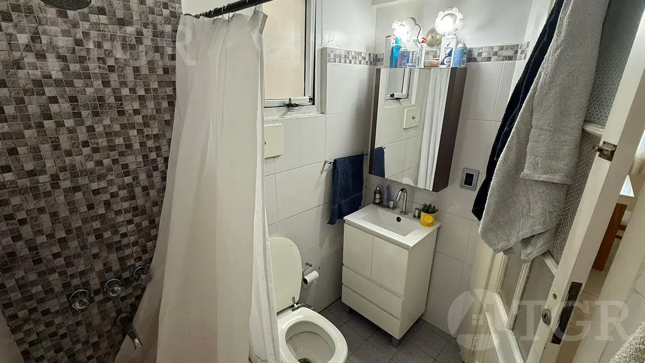 Venta PH 3 ambientes en Planta Alta con Entrada Independiente y Quincho en Florida 2
