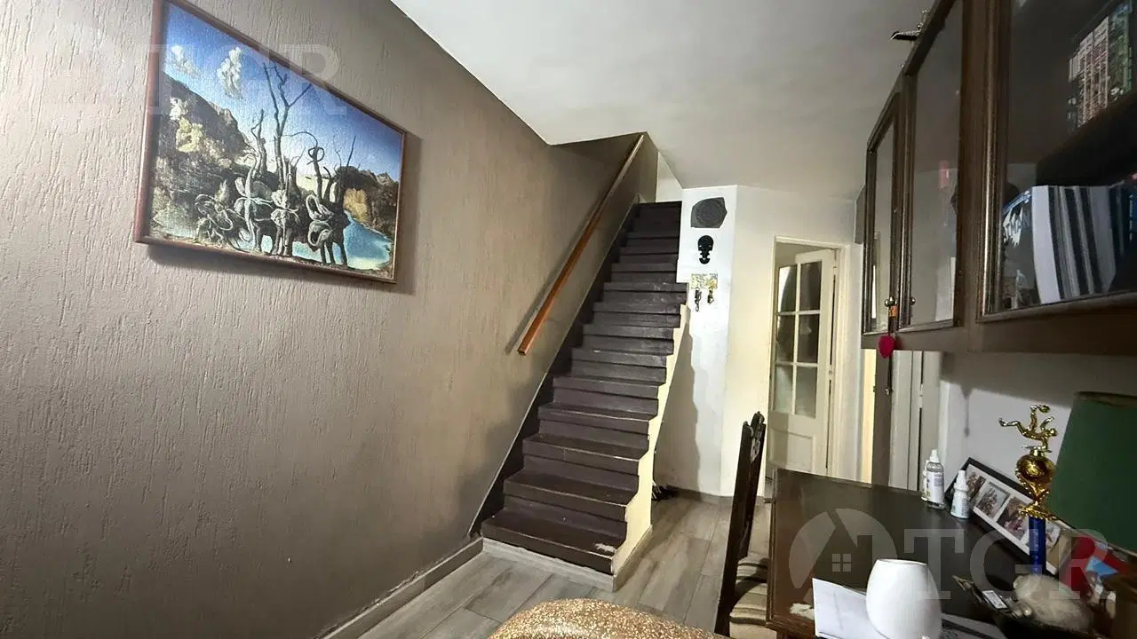 Venta PH 3 ambientes en Planta Alta con Entrada Independiente y Quincho en Florida 4