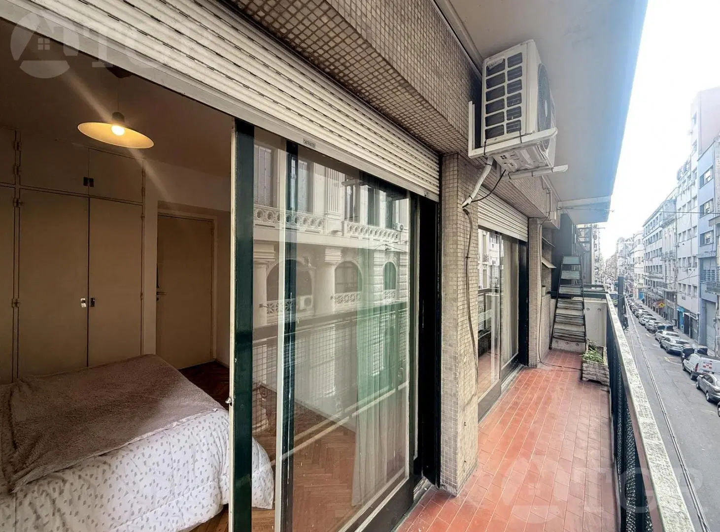Departamento 2 ambientes al frente Monserrat 2