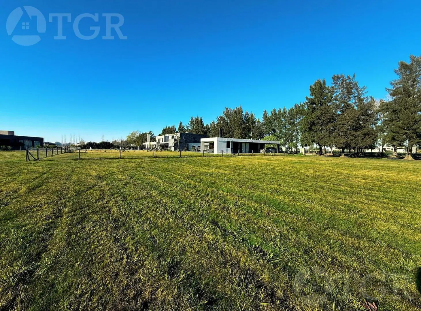 Gran Lote de 1.300 m² en Venta | Fincas del Alba 2