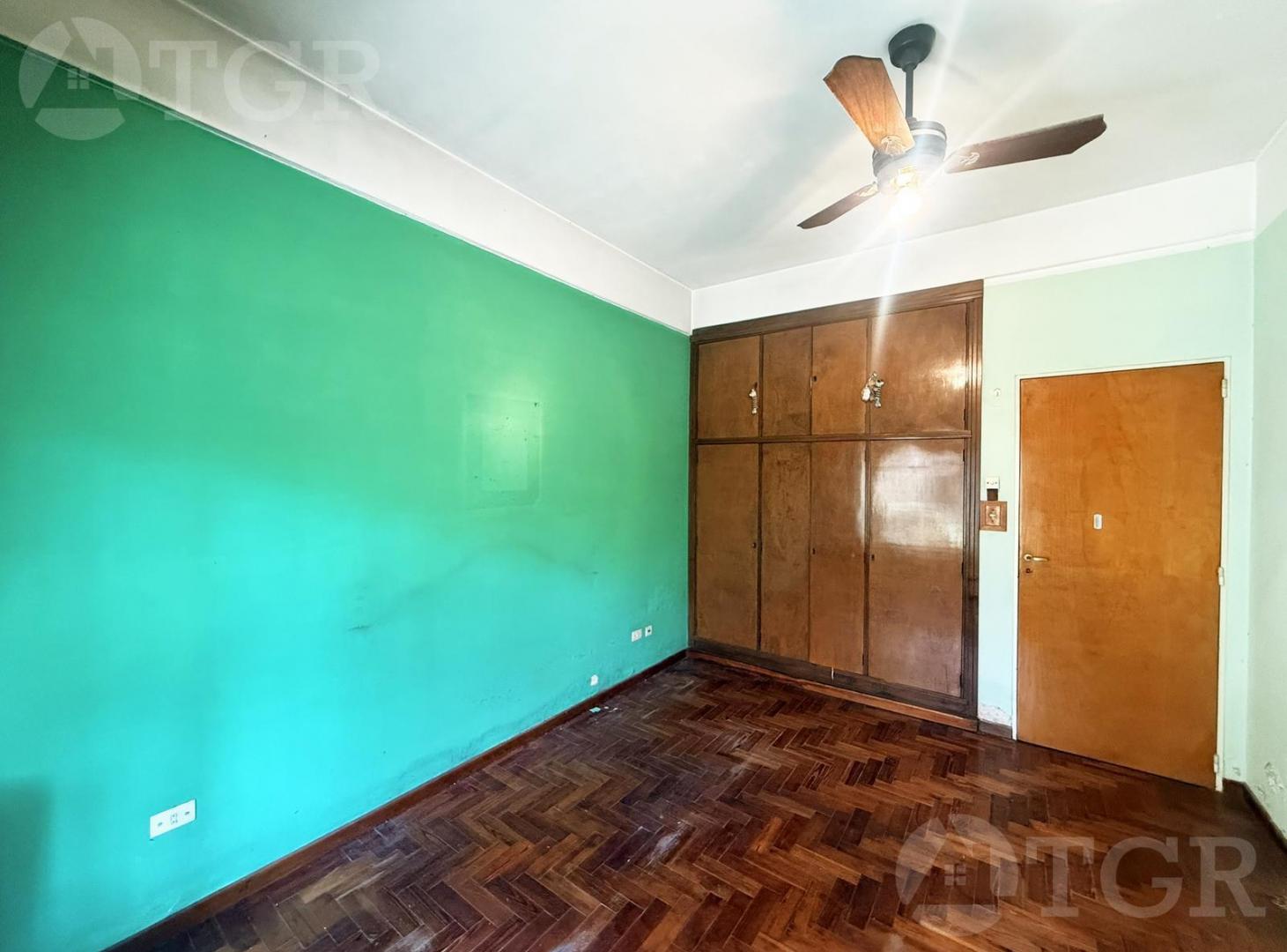 Foto de VENTA Casa de Epoca en dos plantas Lote de 374 m², 4 amb. Jardin, imagen 4