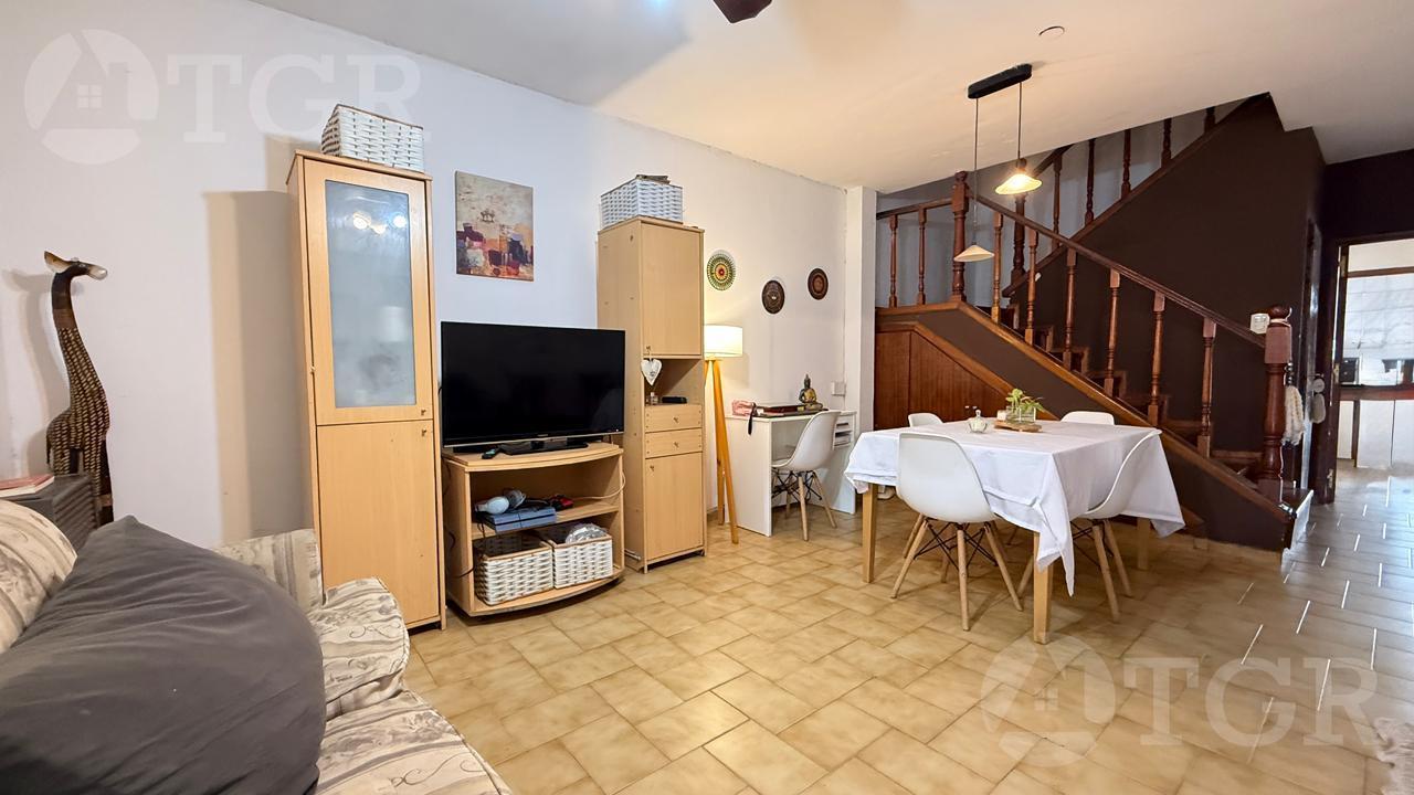 Foto de Triplex en Caseros con cochera y patio, imagen 2