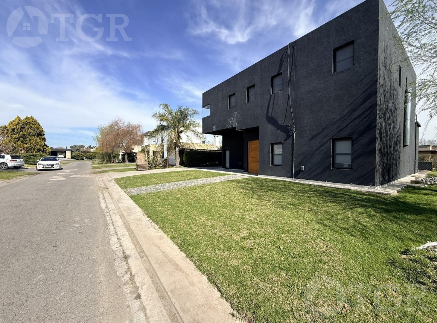 Foto de Venta casa en barrio el Centauro, Canning, imagen 1