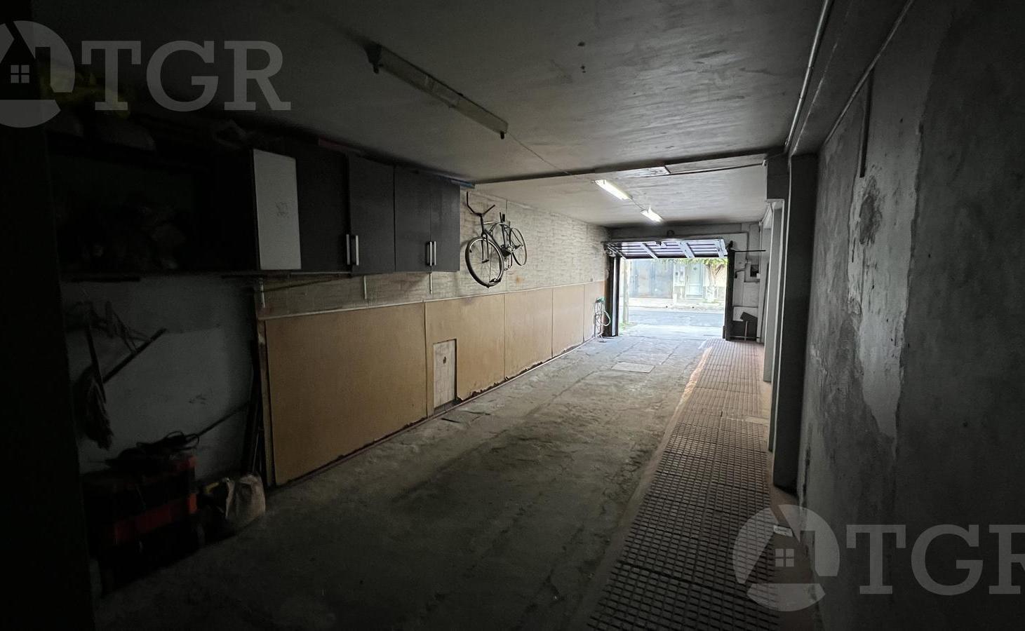 Foto de VENTA PH 5 AMB LOMAS DEL MIRADOR, imagen 2