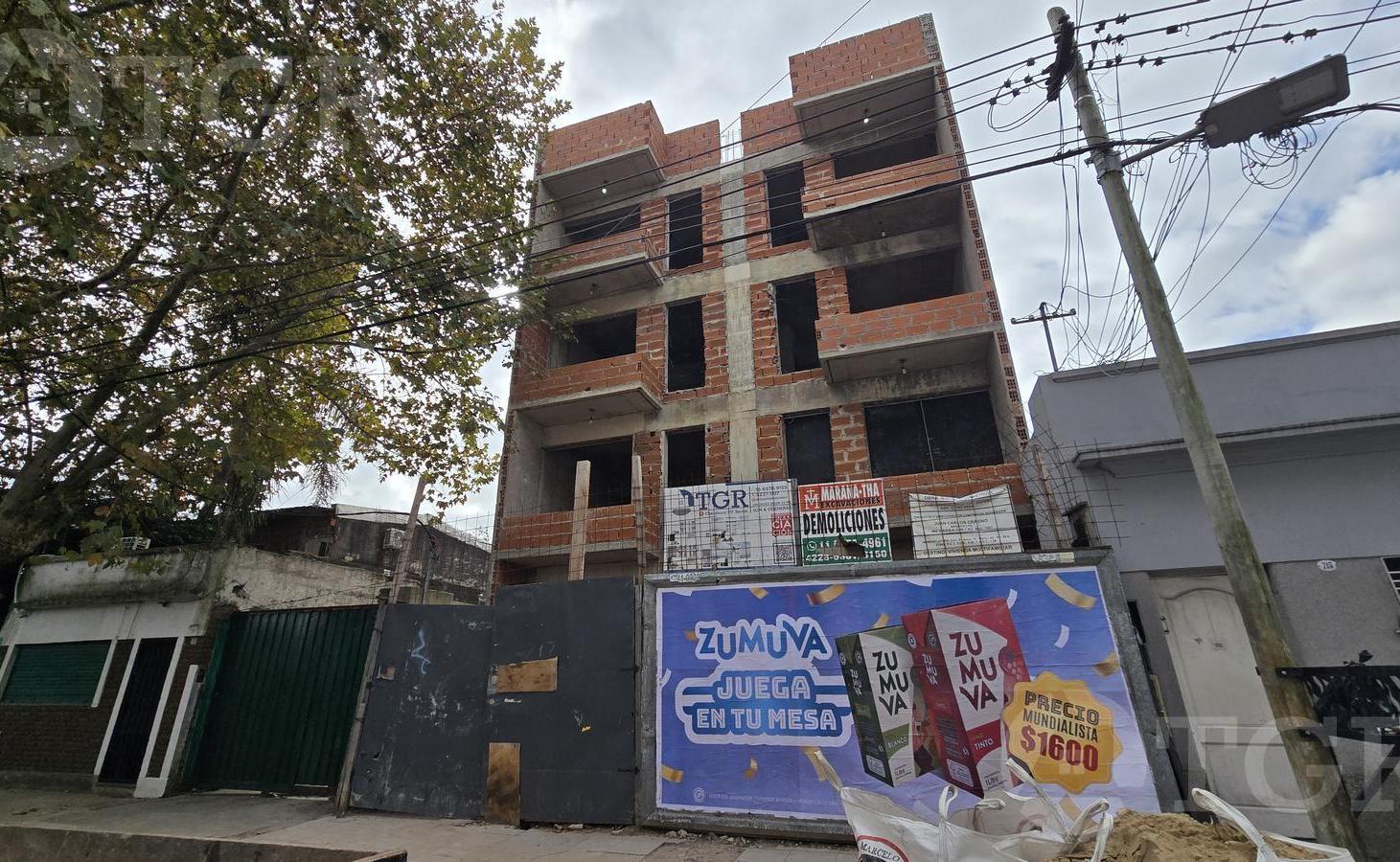 Foto de Departamentos de categoría en pozo BERNAL -Oportunidad de inversión-, imagen 1