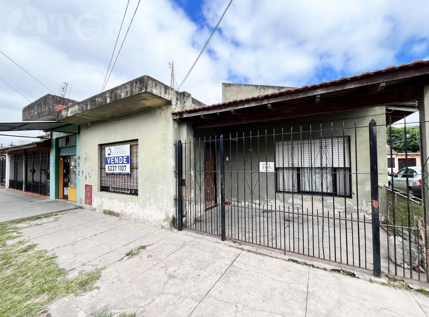 Foto de Casa en venta 3 ambientes - terraza - sobre lote propio 10x40, imagen 1