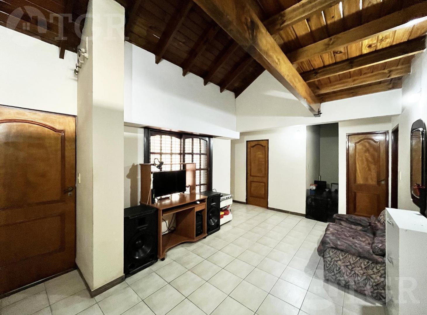 Foto de Venta casa de 6 ambientes en Villa Bosch, imagen 5