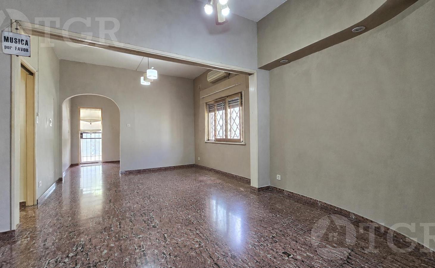 Foto de Casa en venta en Monte Chingolo con tinglado nave industrial gran, imagen 1