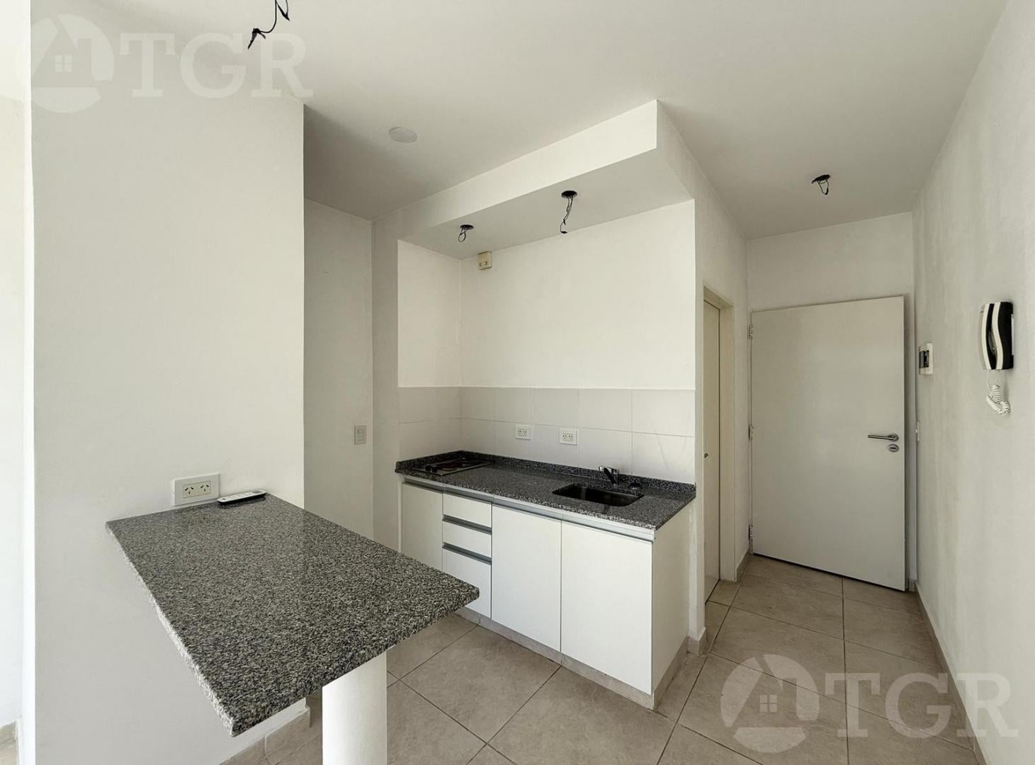 Foto de ¡Oportunidad en Almagro! Monoambiente al este con balcón terraza, imagen 2