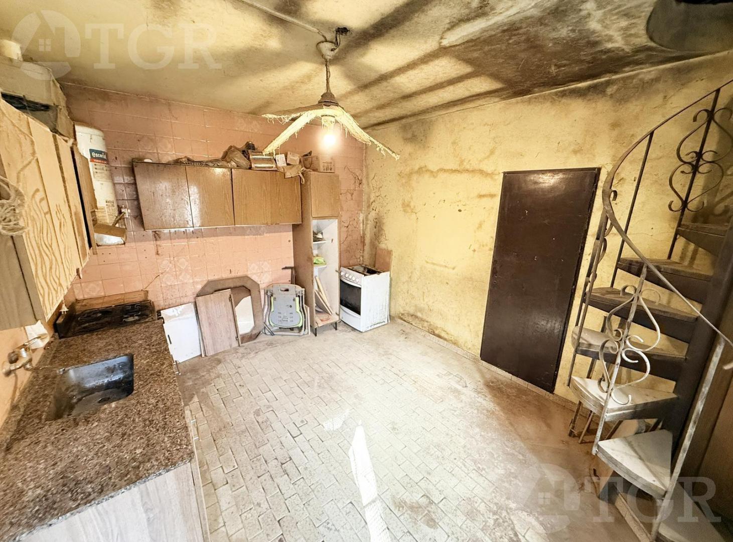 Foto de Venta PH 4 ambientes a reciclar con entrada independiente en Villa, imagen 4