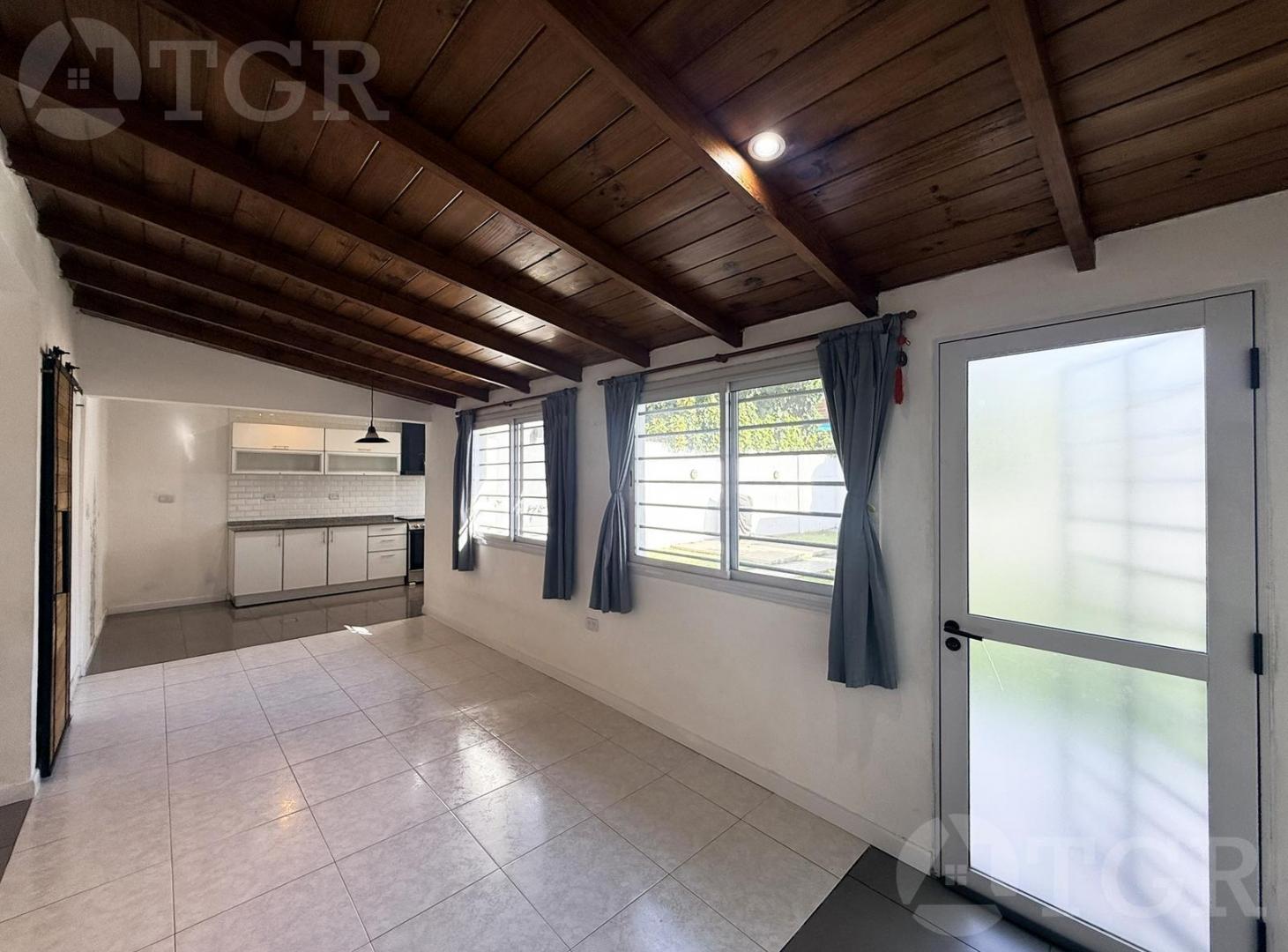 Foto de VENTA CASA 3 AMBIENTES, JARDÍN CON 2 COCHERAS EN SAN ANDRÉS, ZONA, imagen 5