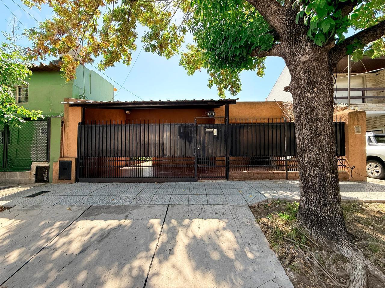 Foto de Venta Casa de 4 ambientes en Jose León Suarez, imagen 4