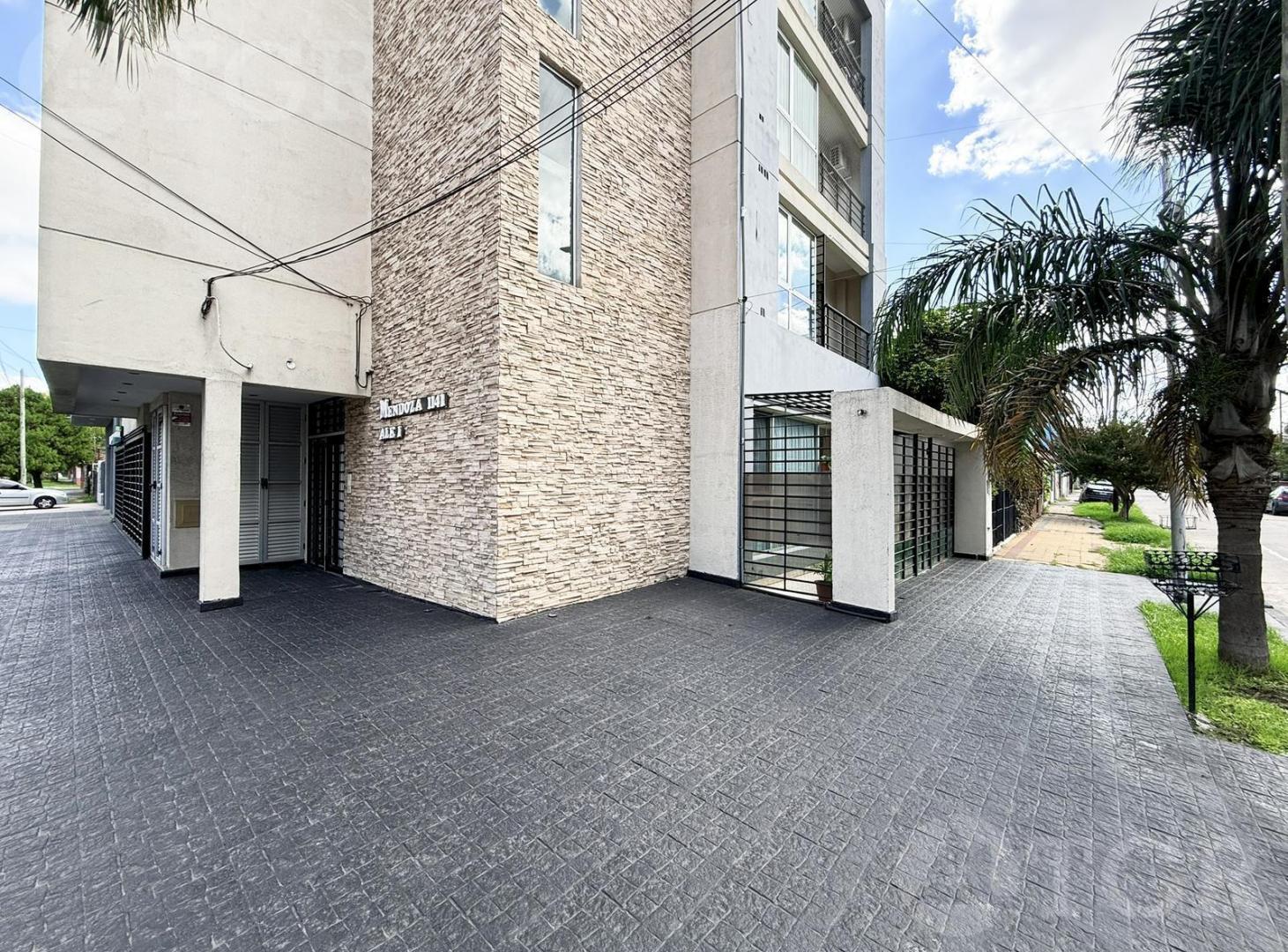 Foto de Venta Departamento 3 ambientes con patio y Cochera en Lanus APTO CREDITO, imagen 1