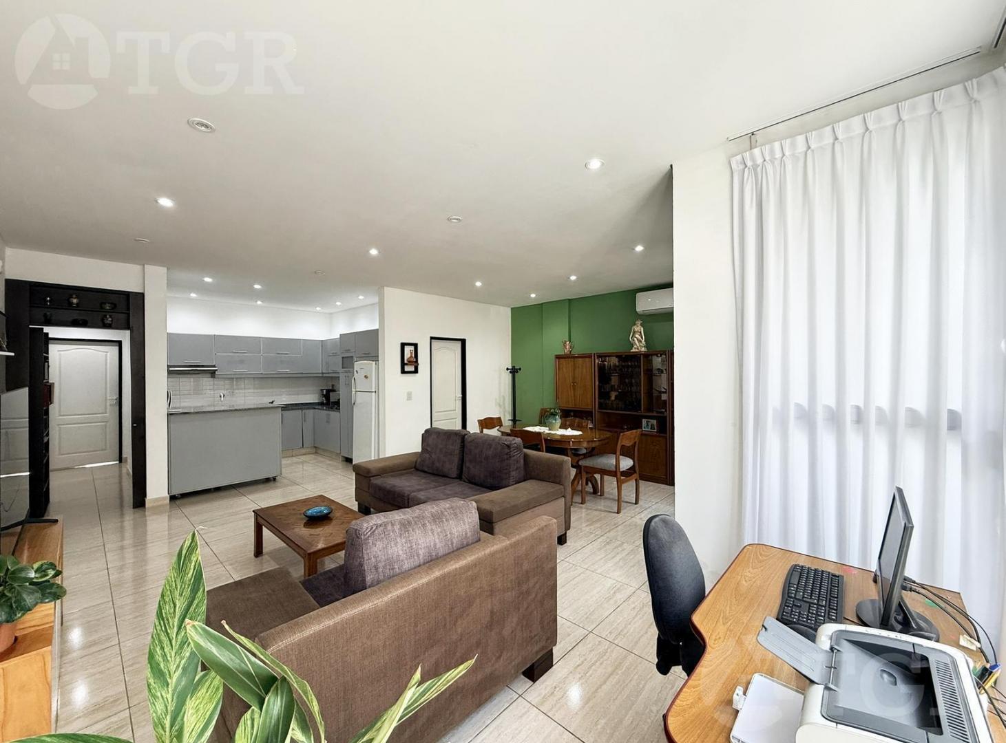 Foto de Venta Departamento 3 ambientes con patio y Cochera en Lanus APTO CREDITO, imagen 3
