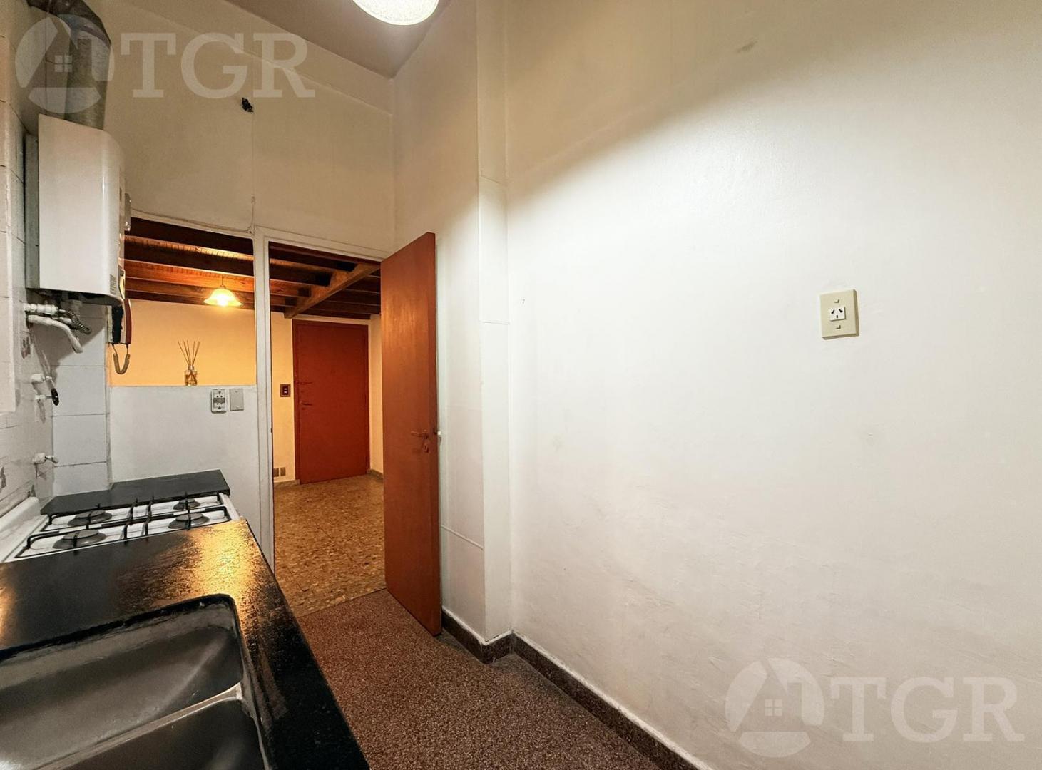 Foto de Departamento con Patio – Mario Bravo 52, Almagro – Hogar con Historia y, imagen 2