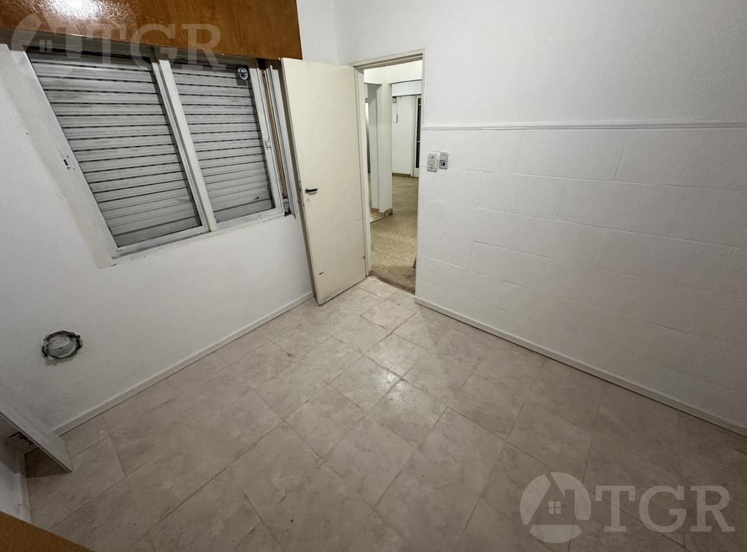 Foto de VENTA PH 3 AMBIENTES con PATIO y TERRAZA en Billinghurst, imagen 2