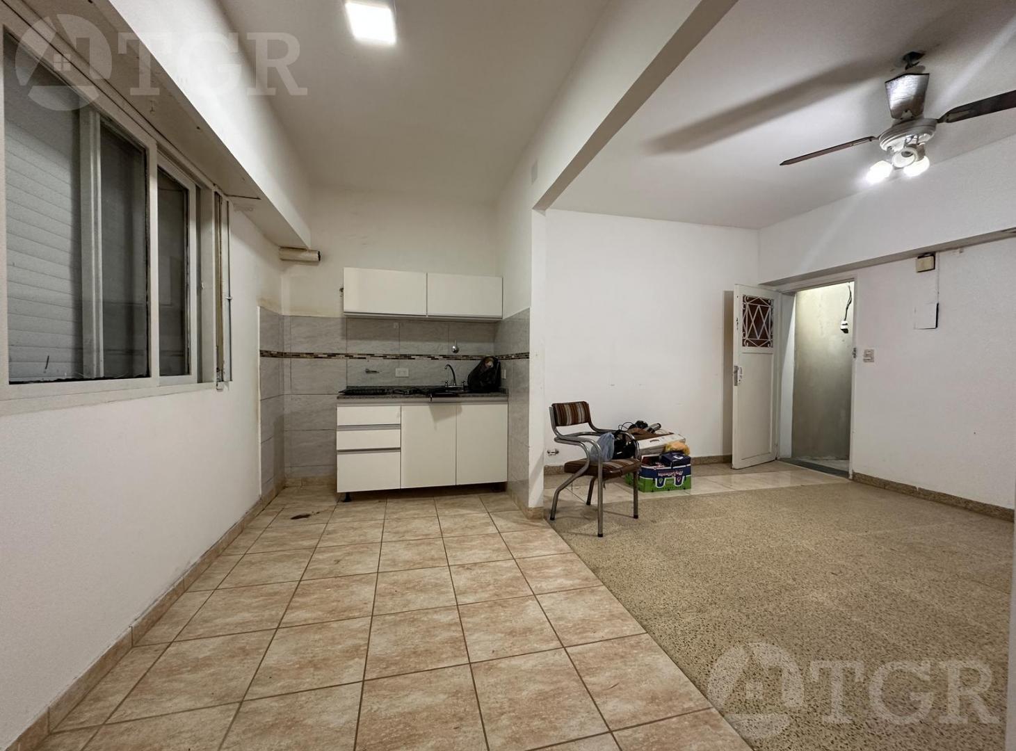 Foto de VENTA PH 3 AMBIENTES con PATIO y TERRAZA en Billinghurst, imagen 1