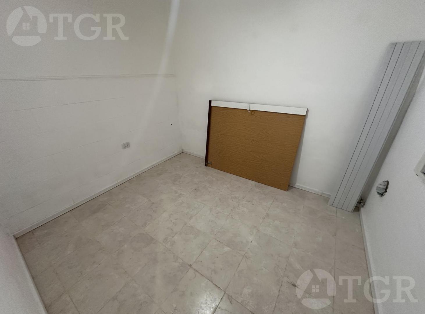 Foto de VENTA PH 3 AMBIENTES con PATIO y TERRAZA en Billinghurst, imagen 3
