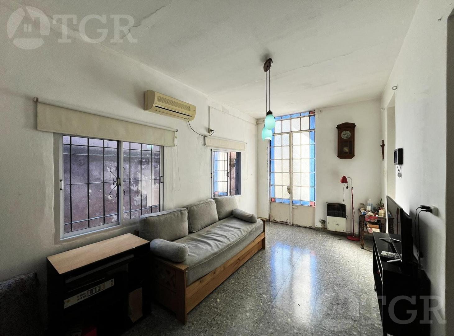 Foto de VENTA PH 3 AMBIENTES EN CIUDADELA CON PATIO, imagen 3