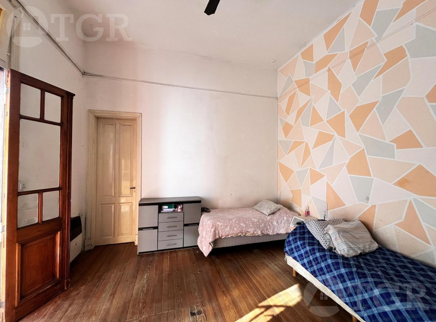 Foto de VENTA PH 3 AMBIENTES EN CIUDADELA CON PATIO, imagen 1