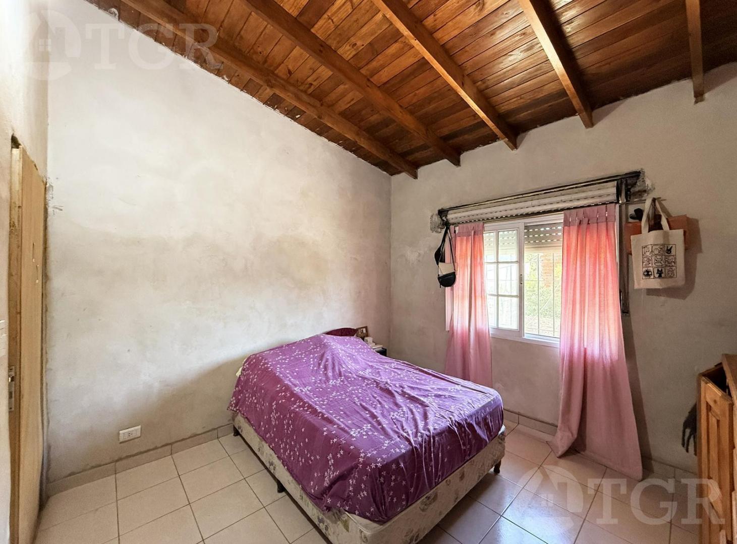 Foto de Venta de 2 Casas con garaje y patio APTO CREDITO. Temperley, imagen 3