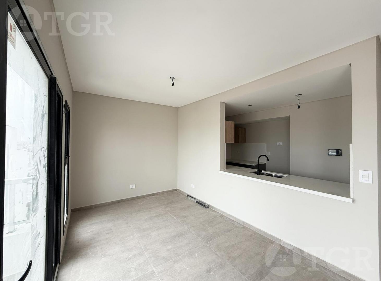 Foto de Venta Departamento 5 ambientes en Lanús Oeste, imagen 2
