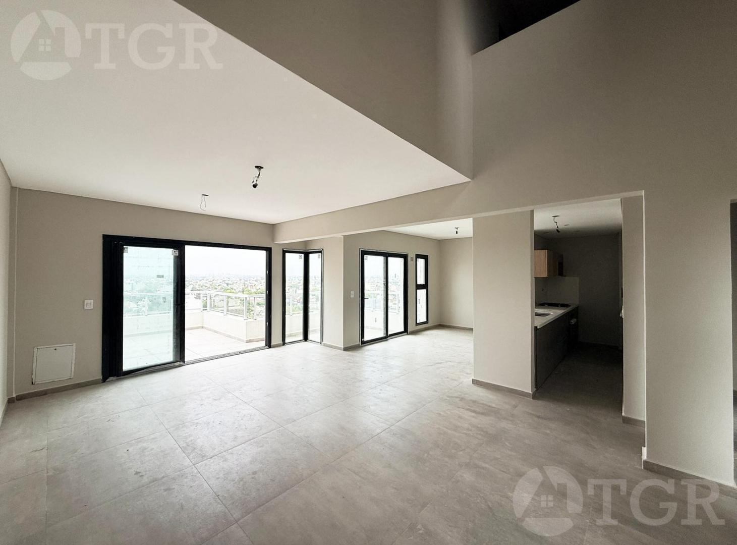 Foto de Venta Departamento 5 ambientes en Lanús Oeste, imagen 1