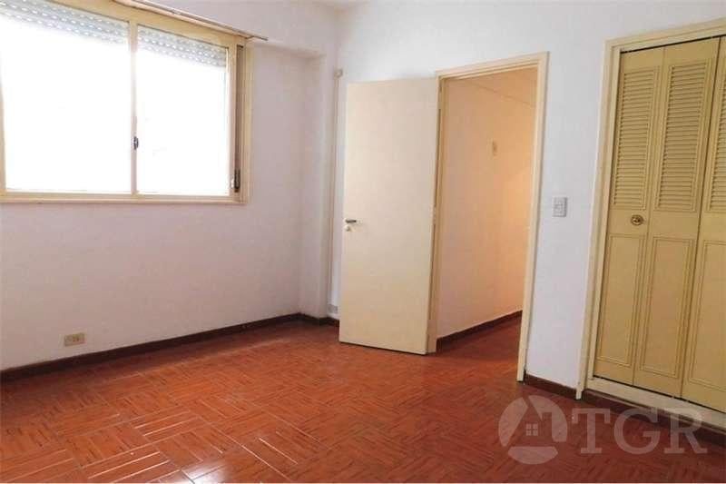 Foto de VENTA DEPARTAMENTO 3 AMBIENTES MUY SILENCIO Y LUMINOSO EN BALVANERA, imagen 1