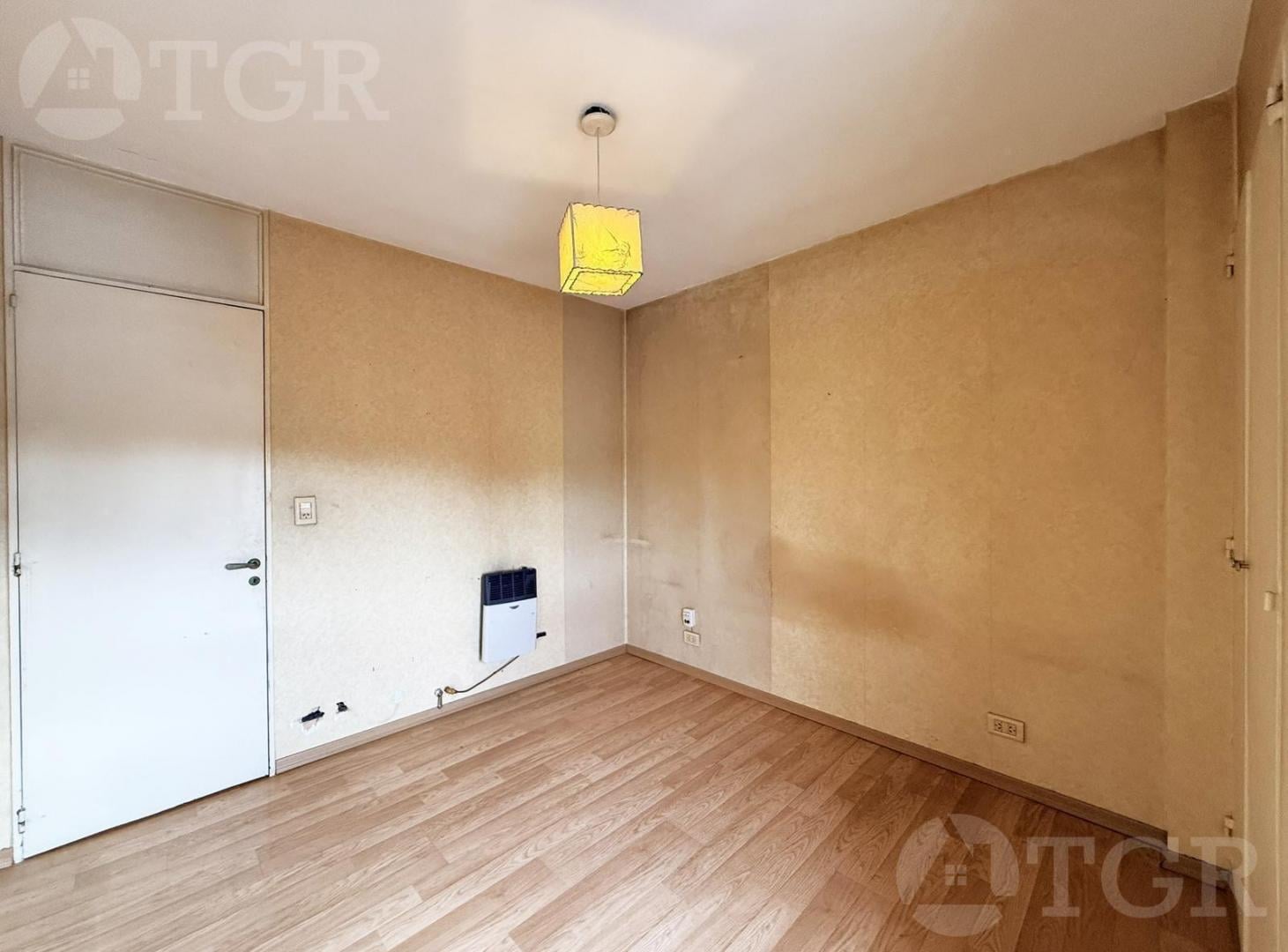 Foto de Venta Departamento 3 ambientes Duplex, en Villa Sarmiento, imagen 5