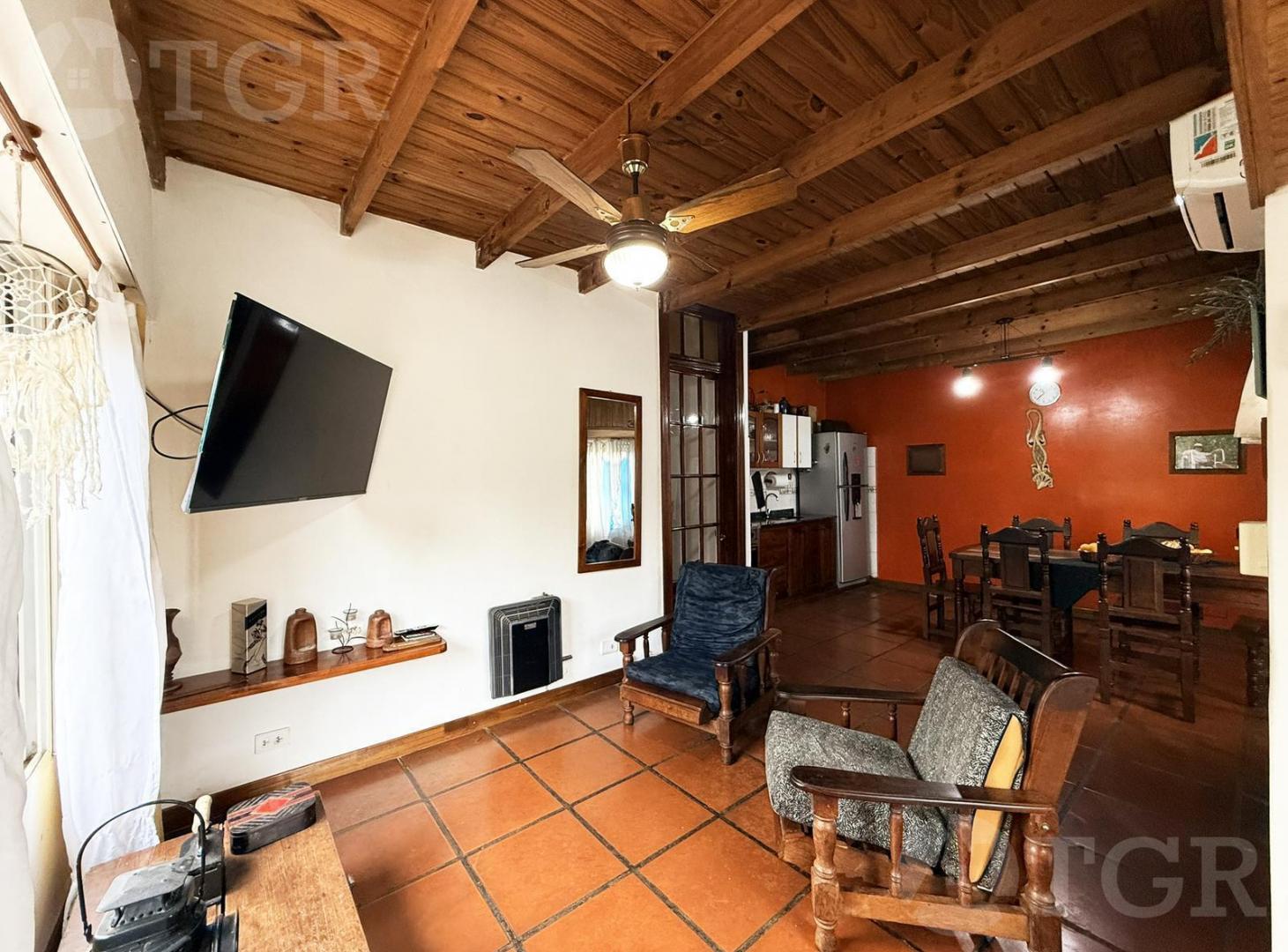 Foto de Venta casa 4 ambientes con jardín, pileta, quincho y cochera en, imagen 4