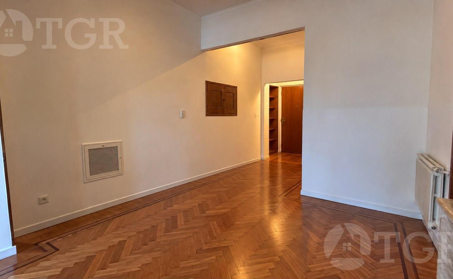 Foto de Departamento 3 ambientes con dependencia y balcón corrido – Balvanera, imagen 4