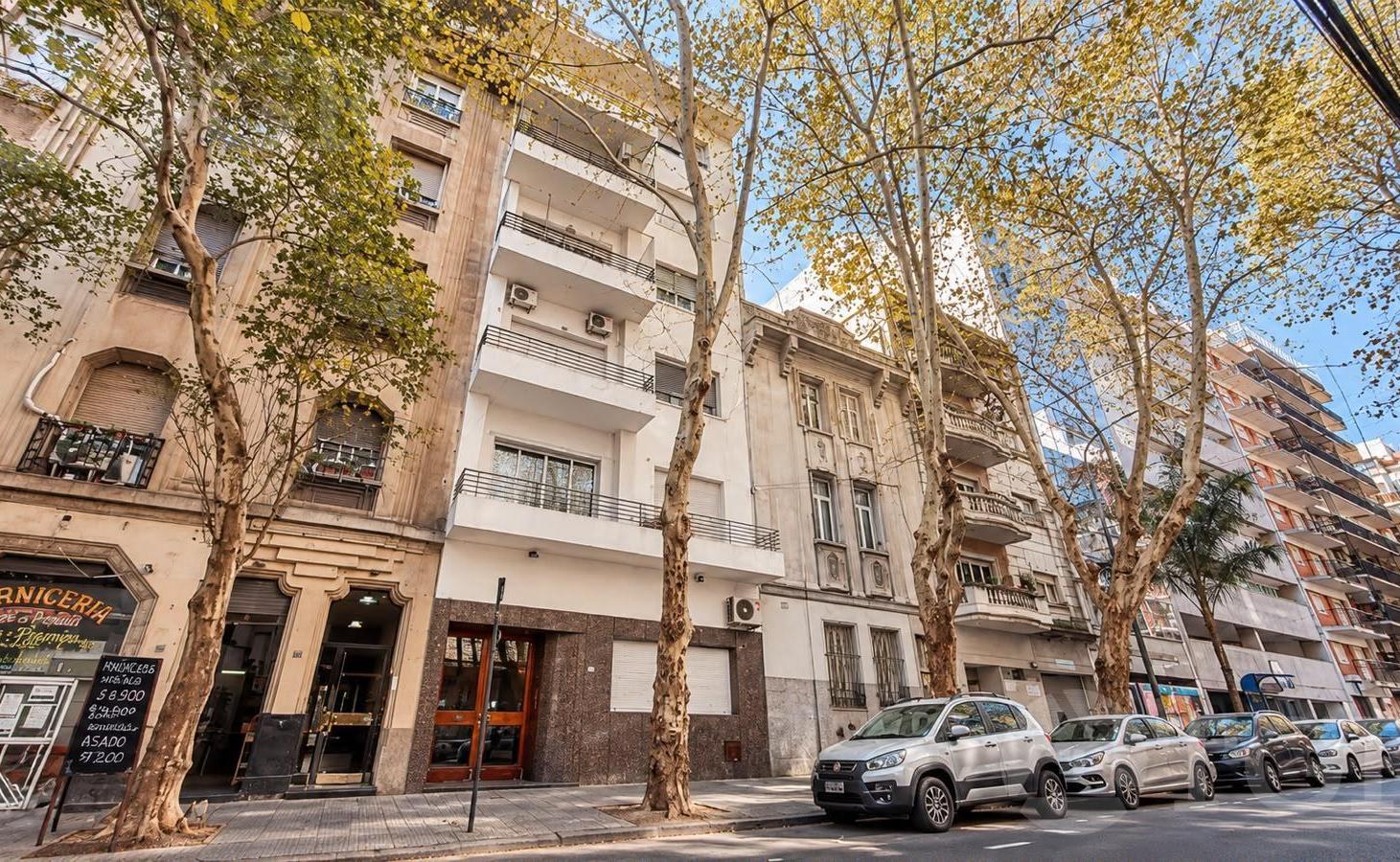 Foto de Departamento 3 ambientes con dependencia y balcón corrido – Balvanera, imagen 1