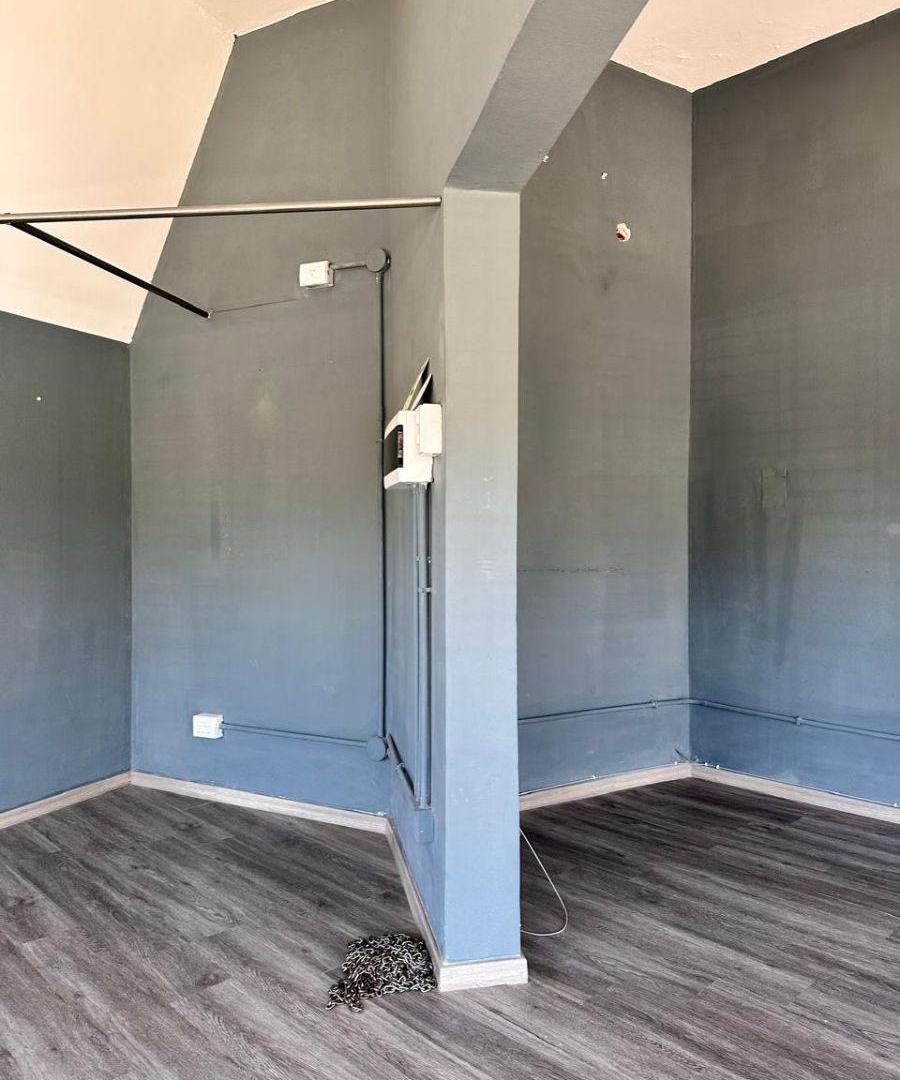 Foto de RECTA MARTINOLI LOCAL 16 M2 EXCELENTE ESQUINA CON GRAN VIDRIERA $ 700.000, imagen 5