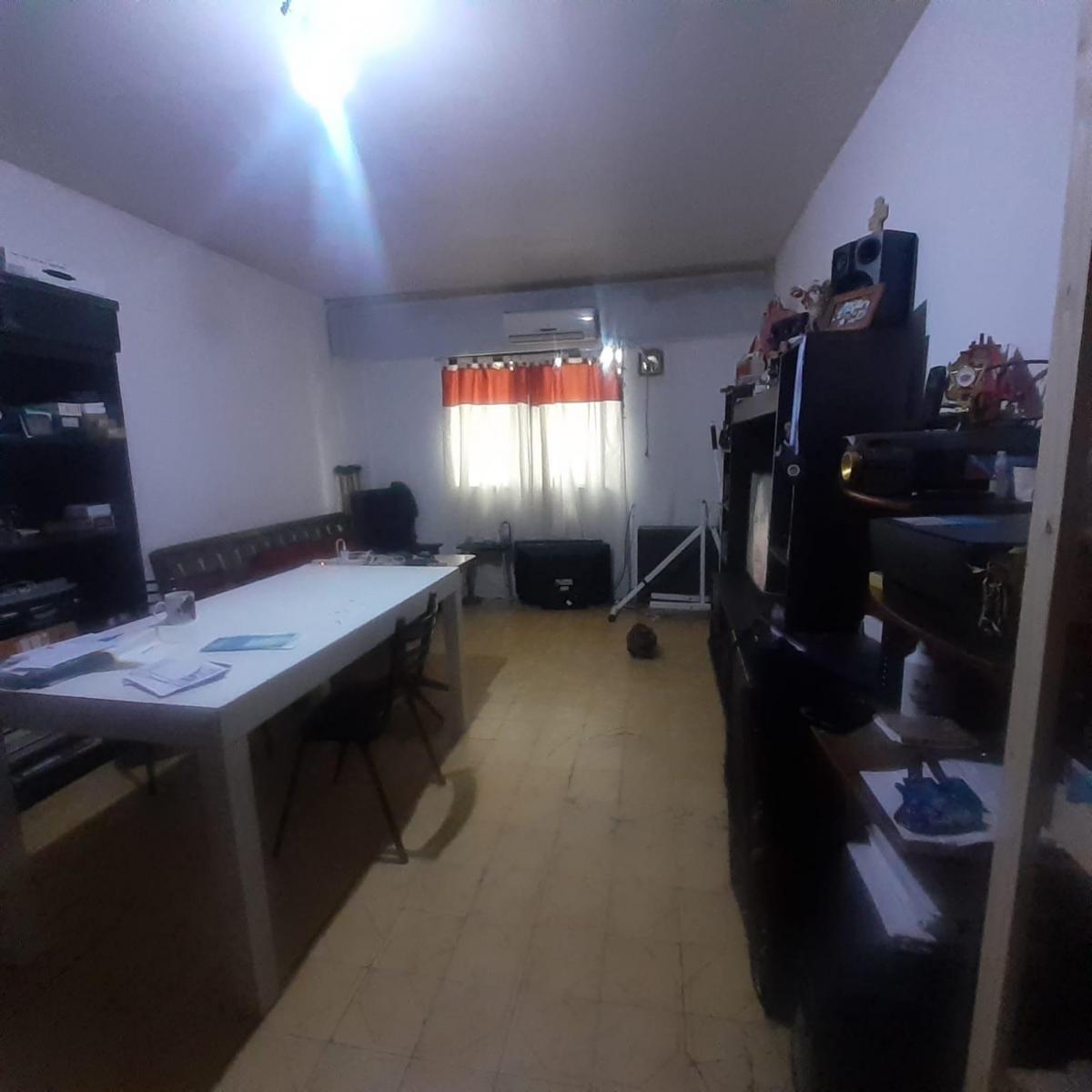 Departamento de 4 ambientes, en complejo de edificio