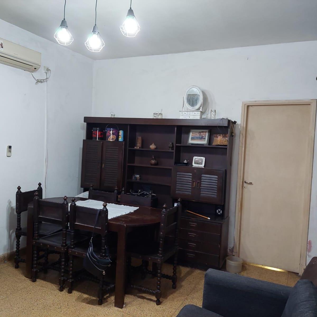Casa de 3 ambientes sobre lote de 216 m2