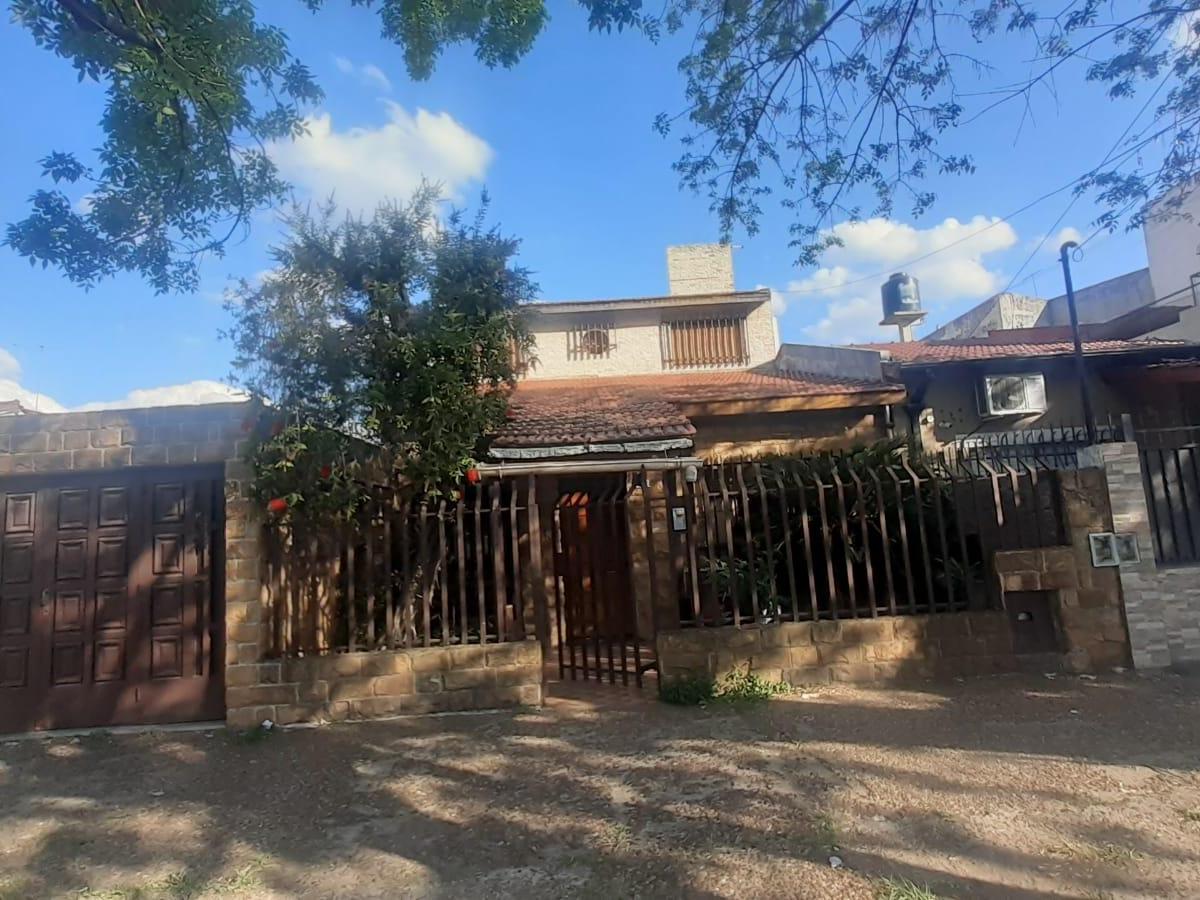 Foto de casa en 2 plantas sobre avenida, 5 ambientes, imagen 2