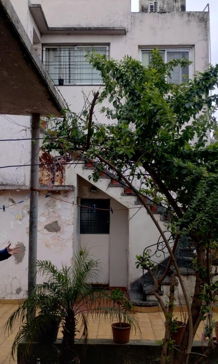 CASA P/2 FAMILIAS O RENTA,AMBAS DE 3 AMB.TOMA DEPTO DE 3 AMB EN RAMOS CENTRO