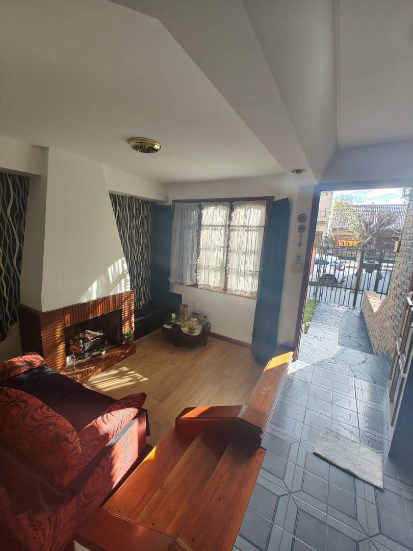 Excelente Triplex ubicado en el centro de San Justo
