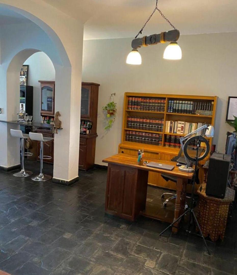 Foto de Venta de Casa 7 ambientes Ramos Mejía, imagen 2