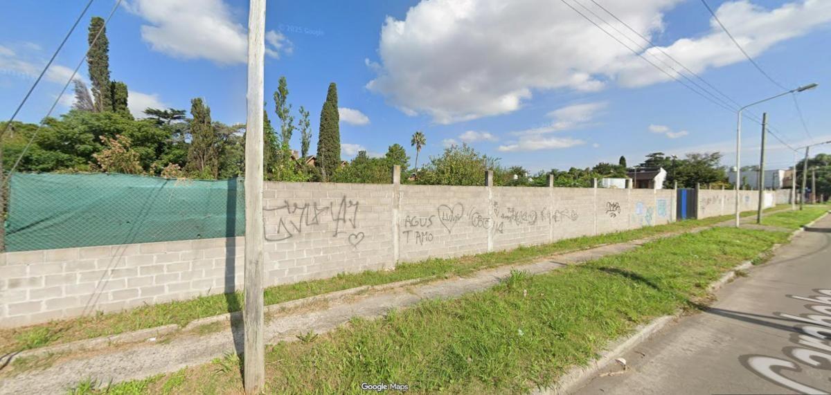 Fraccion de 3.500 m2, con frente a 3 calles, posibilidad de financiar un saldo