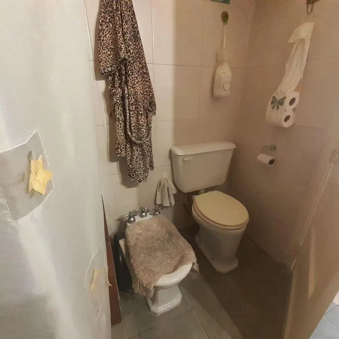 Retasada, bajo el precio oportunidad Muy buena ubicacion. Semi piso en primer 4 ambientes 4