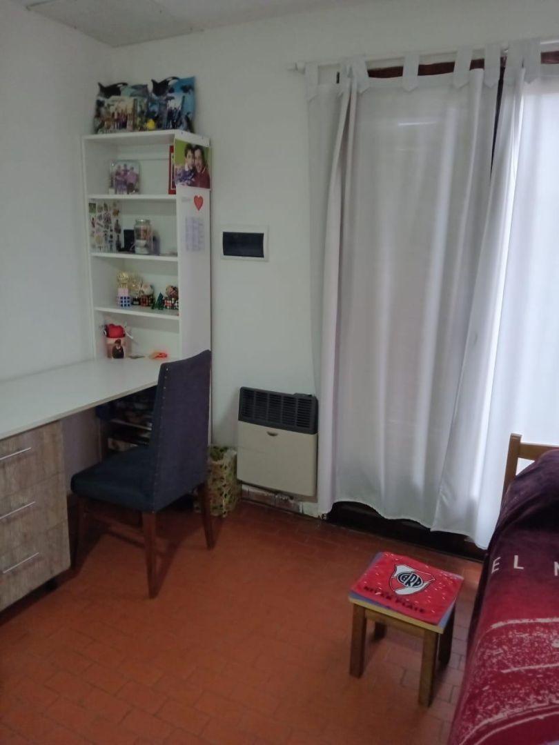 Foto de OPORTUNIDAD RENTA O VIVIENDA MULTIFAMILIAR Venta en block local+3 viviendas, imagen 1
