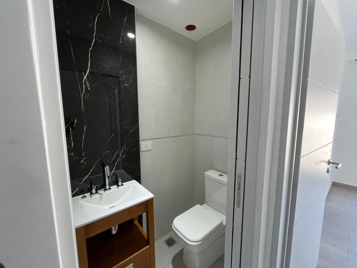 Departamento de 2 ambientes 1º piso or escalera a estrenar, expensas bajisimas 5