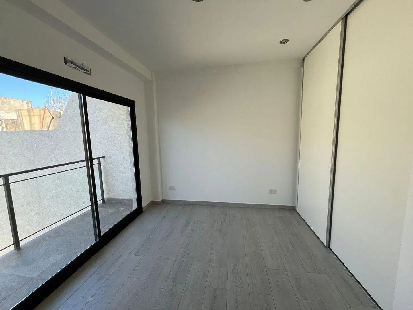 Departamento de 2 ambientes 1º piso or escalera a estrenar, expensas bajisimas 4